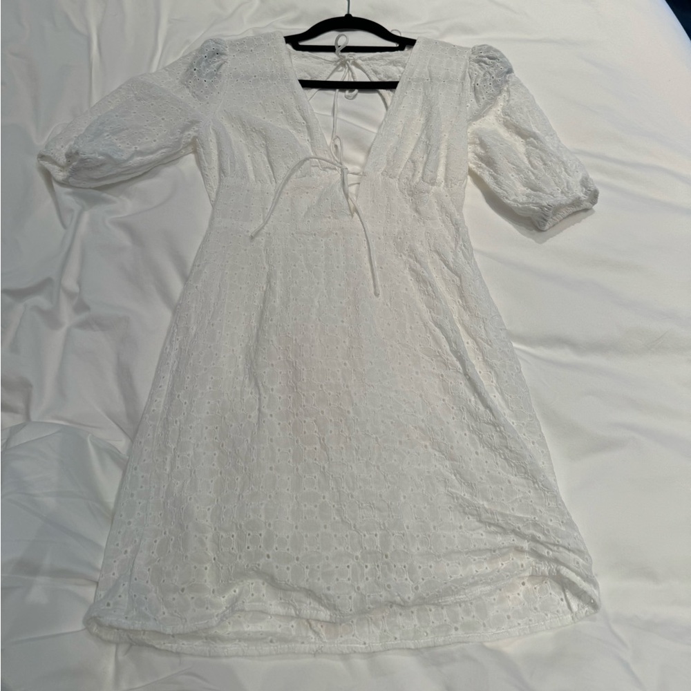 Mahina Fitted/Puffy Sleeve White Dress